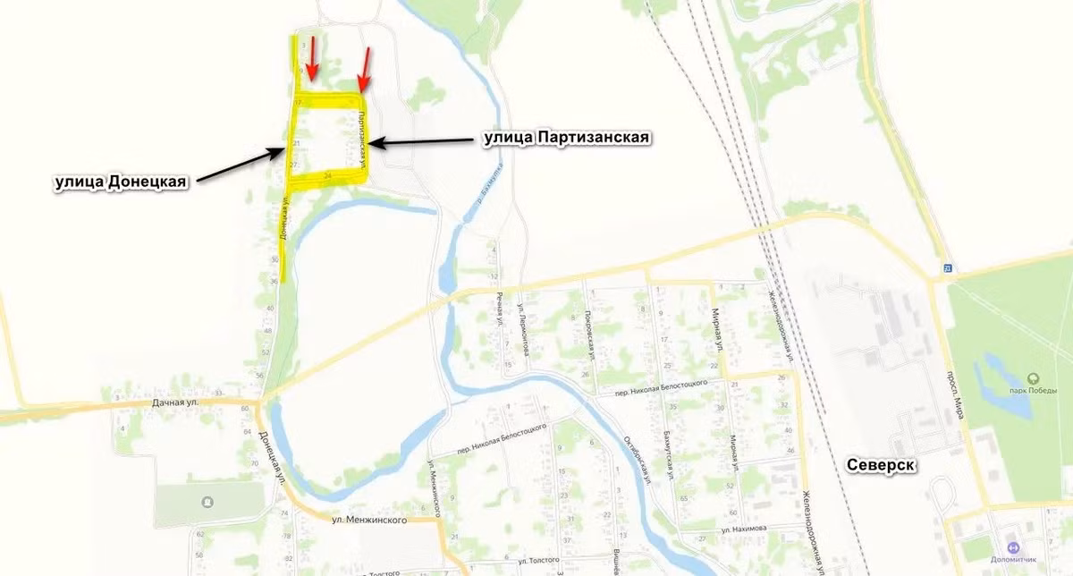 Đối với quân Ukraine phòng thủ ở Siversk, tình hình đang diễn biến phức tạp hơn nữa bởi thực tế là việc RFAF không chỉ tạo thế bao vây hoàn toàn Siversk, mà quân Nga còn kiểm soát một phần ngoại ô phía bắc của thành phố, khu vực gần đường Donetskaya và Partizanskaya.