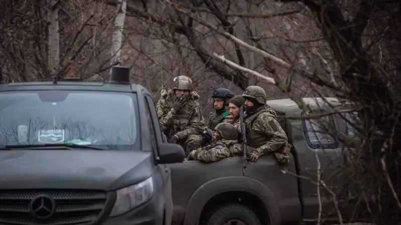 Theo một sĩ quan Ukraine có mật danh Alex, trong nửa đầu tháng 11, tổn thất về vũ khí trang bị quân sự của Lực lượng Vũ trang Ukraine, đã cao gấp rưỡi so với Lực lượng Vũ trang Nga. Ông tin rằng tình hình hiện tại hoàn toàn dễ hiểu.