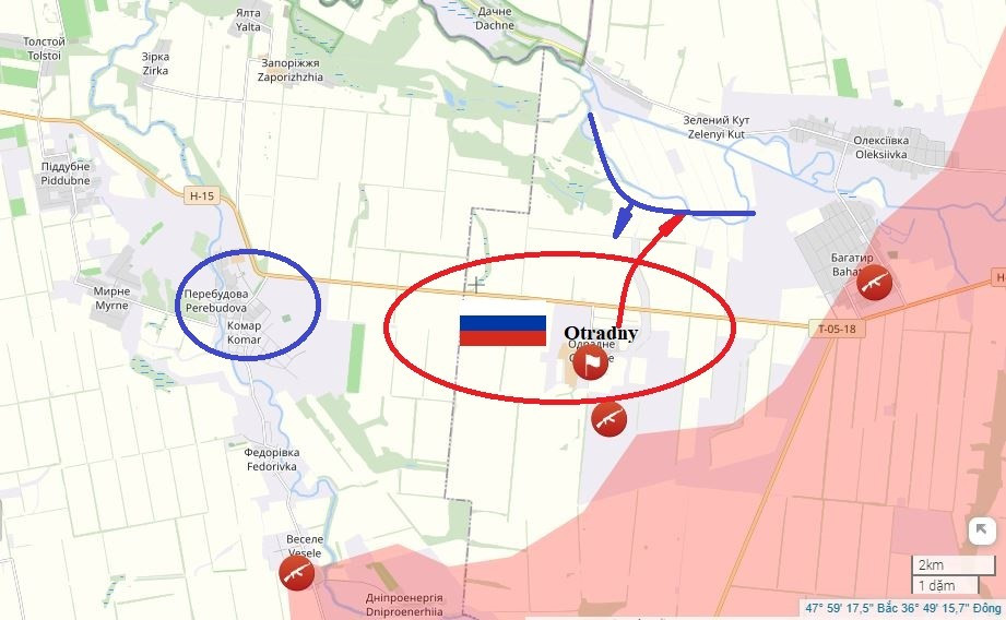 Về phía bắc làng Otradny, bên kia đường cao tốc H15, hiện đã diễn ra những trận đánh có tính chất trinh sát của quân Nga, nhằm chiếm đầu cầu đổ bộ ở bờ nam sông Volchya. Trước đó, Cụm Vostok của Nga tấn công và giành quyền kiểm soát làng Otradny chỉ trong vòng chưa đầy 2 ngày.