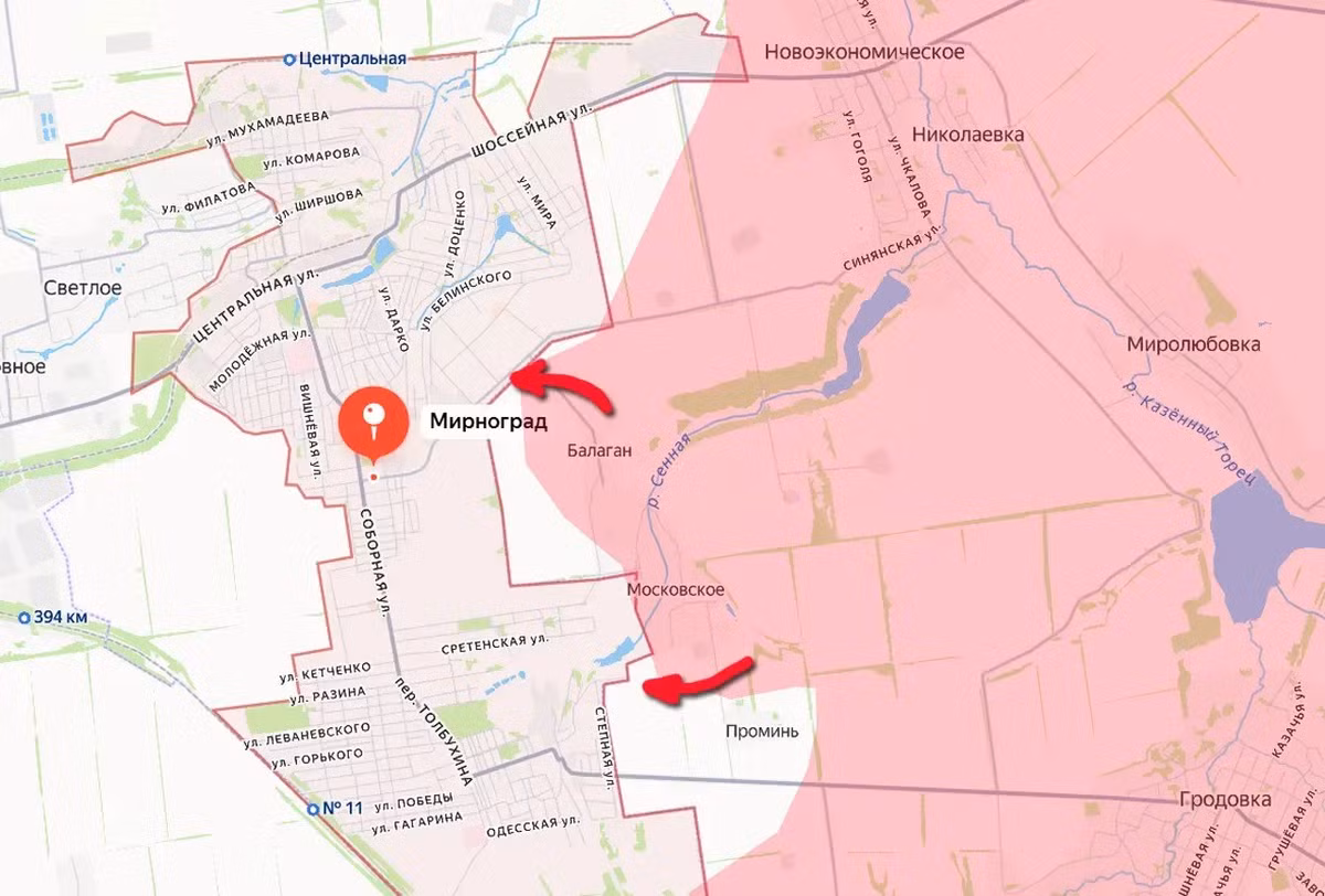 Đến tối ngày 11/10, nhiều thông tin bắt đầu xuất hiện về những bước tiến đáng kể của RFAF ở ngay trong thành phố và phía bắc Pokrovsk. Hiện RFAF đã tiến quân dọc theo sáu khu vực của mặt trận, như gần vùng ngoại ô phía đông Mirnohrad, gần các làng Balahan và Kozatske (Nga gọi là Moskovskoye).