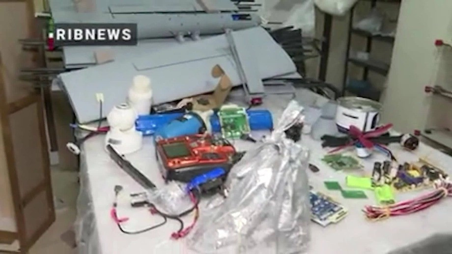 Hãng thông tấn Tasnim đưa tin về vụ hành quyết ba người đàn ông, bị cáo buộc làm gián điệp và chuẩn bị phá hoại. Những người bị kết án cũng bị buộc tội "tiến hành chiến tranh chống lại chính quyền Iran".