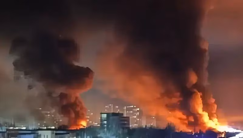 Cuộc tấn công bằng tên lửa của Nga vào lãnh thổ Ukraine vào đêm ngày 5, rạng sáng ngày 6/6, rõ ràng không phải là một hành động nhất thời trong cơn giận dữ. Theo dữ liệu phân tích mới nhất, đó có thể là sự khởi đầu của một giai đoạn mới của các hành động quân sự với thời gian kéo dài, nhằm mục đích phá hủy có hệ thống các cơ sở hạ tầng quan trọng của Ukraine.