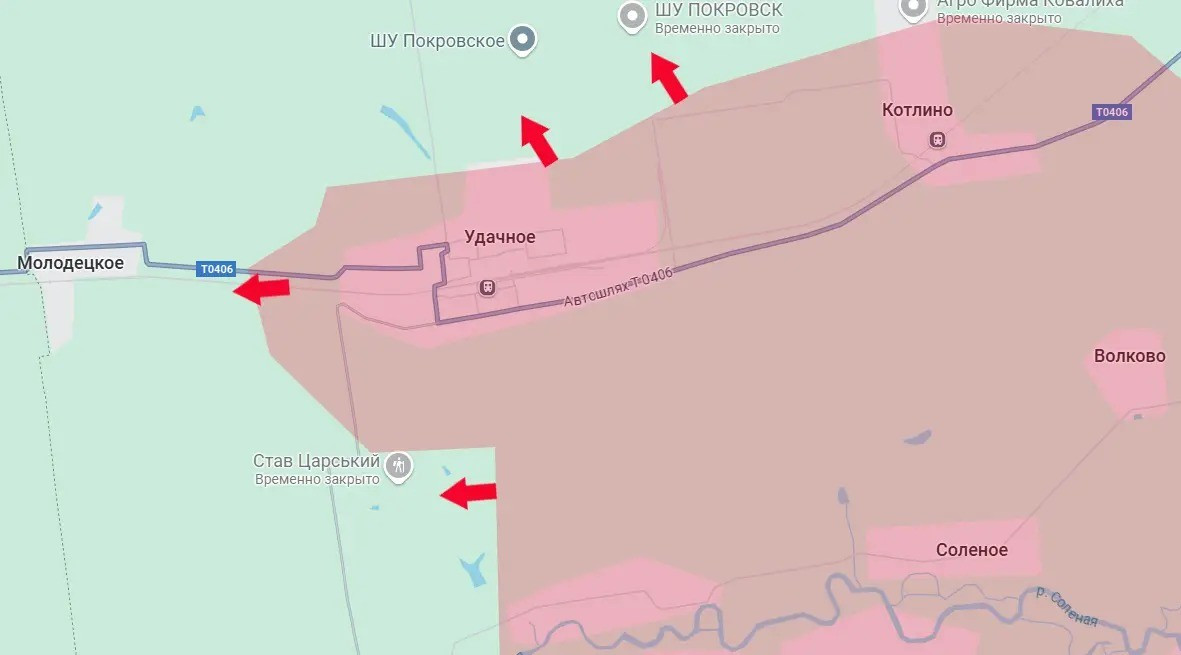 Vào ngày 27/8, Bộ Quốc phòng Nga cho biết, quân đội Nga (RFAF) trên hướng Pokrovsk đã giành một chiến thắng quan trọng; sau khi chiếm được đầu cầu Leontovichi, ở ngoại ô phía nam thành phố Donetsk, RFAF đã hoàn tất việc kiểm soát làng Udachne. Phần phía bắc của ngôi làng, bao gồm cả phố Shiroka, đã bị quân Nga tràn ngập.
