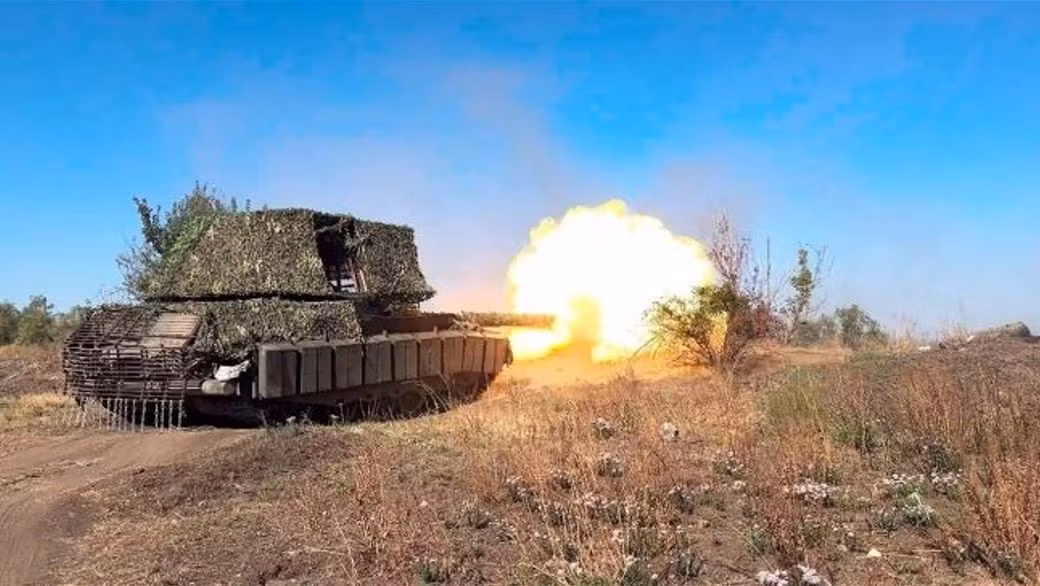 Việc chiếm được những khu vực này sẽ cực kỳ hữu ích cho quân Nga - một mặt, họ có thể cắt đứt một trong những tuyến hậu cần cho Lyman từ phía nam, và mặt khác, họ có thể theo tuyến này để tấn công Drobysheve từ phía tây. Drobysheve là rào cản cuối cùng của Lyman ở phía tây bắc. Việc mất nó sẽ khiến Lyman bị bỏ ngỏ, dễ dàng hơn nhiều đối kế hoạch tấn công của RFAF.