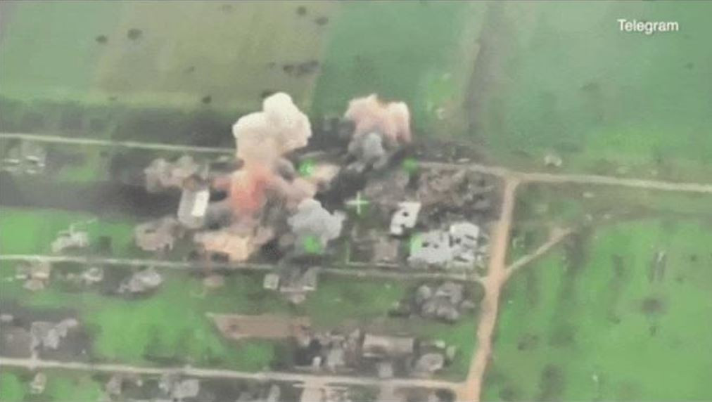 Sau khi vũ khí nhiệt áp trút xuống, sự kháng cự cá nhân trở nên nhỏ bé như con người trước cơn lũ dữ. Cho dù những người lính Ukraine có dũng cảm đến đâu, họ cũng không thể chịu đựng được sức nóng 2.500 độ và môi trường bị đốt cháy oxy hoàn toàn. Sự sụp đổ của Lữ đoàn 102 không phải do không muốn phòng thủ, mà là do không có khả năng làm được điều đó.