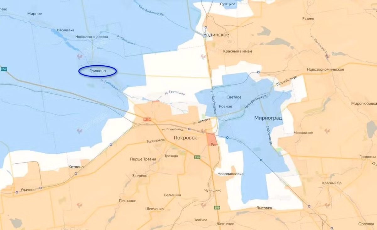 Trong 24 giờ qua, lực lượng Nga cũng đã kiểm soát thêm 35 tòa nhà ở Pokrovsk. Vùng ngoại ô phía bắc của thành phố, quân Nga vẫn chưa chiếm được. Xa hơn về phía đông là khu đô thị Myrnohrad và các làng vệ tinh của nó, bao gồm Rivne và Svetloe đã đề cập ở trên.