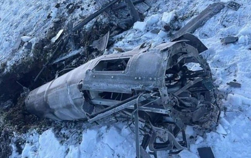 Army Recognition dẫn lời Cơ quan tình báo Ukraine (GUR) cho biết, mặc dù có thiết kế khác biệt, nhưng nhiều hệ thống con vẫn được thống nhất với các mẫu UAV Geran trước đó, cho thấy một thiết kế mang tính thực dụng của Nga, để có thể sản xuất hàng loạt, chứ không phải là một nguyên mẫu duy nhất; đồng thời rút ngắn được thời gian phát triển và thử nghiệm, cũng như độ tin cậy.