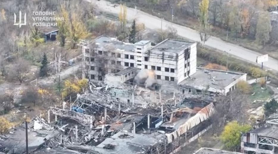 Do đó, khu vực xung quanh Dobropillia, đã chuyển từ ưu tiên hàng đầu của AFU thành thứ yếu, và quân Ukraine buộc phải sử dụng hệ thống phòng thủ gồm những khu vực được củng cố riêng lẻ; tạo thành những pháo đài tương đối độc lập.