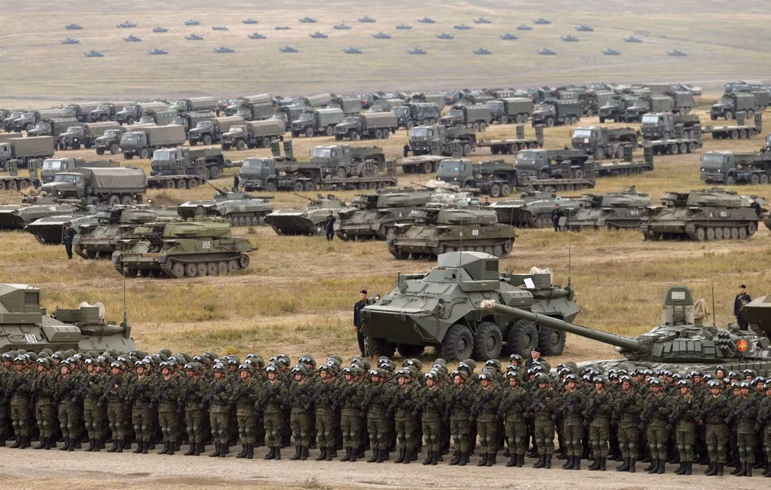 Cụ thể: Quân đoàn 29 sở hữu một lữ đoàn bộ binh + một trung đoàn bộ binh cơ giới; Quân đoàn 36 thậm chí còn đáng gờm hơn, với một lữ đoàn xe tăng, một lữ đoàn bộ binh cơ giới và Lữ đoàn thủy quân lục chiến 336; và Quân đoàn 5 cũng ấn tượng không kém, với một sư đoàn + hai lữ đoàn bộ binh cơ giới.