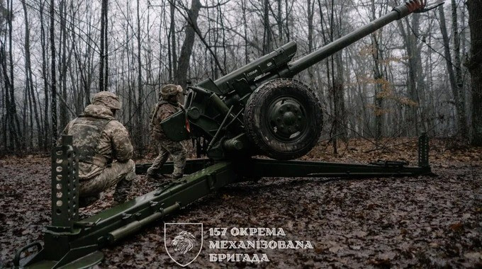 Cụ thể, quân Nga đã phá hủy hệ thống phòng thủ của AFU, trong một khu vực kiên cố biệt lập ở vùng nông thôn, nơi đóng vai trò là lá chắn cho các tuyến tiếp cận phía nam Konstantinovka. Lính xung kích Nga đã đánh bật đối phương khỏi làng Berestok.