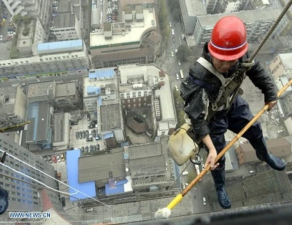 Tận mục công việc đối diện cái chết của người nhện 