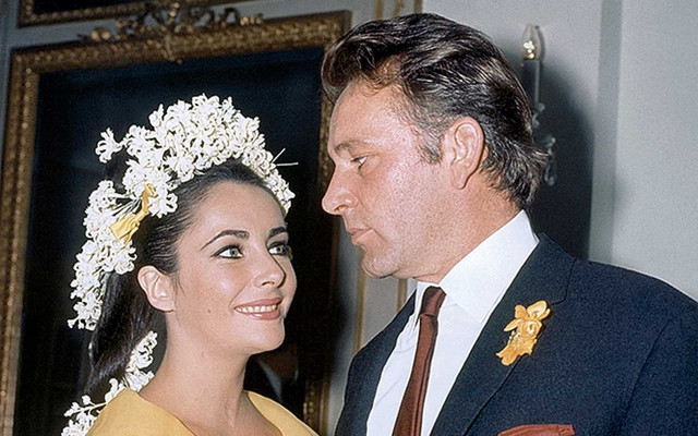 Elizabeth Taylor và Richard Burton. Elizabeth Taylor và Richard Burton.