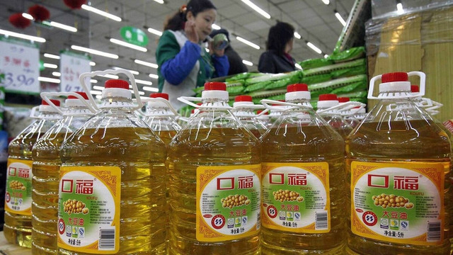 Trung Quốc đã từng bước hoàn thiện hệ thống kiểm soát dầu thực phẩm và dầu chăn nuôi, kết hợp giữa luật pháp, công nghệ truy xuất và tăng cường thanh tra. Ảnh: The Globe and Mail. 03.jpg