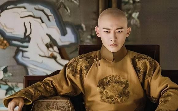 Tuổi thọ trung bình của các hoàng đế xưa rất ngắn nhưng Khang Hi và Càn Long lại sống rất thọ (Ảnh minh họa) Tuổi thọ trung bình của các hoàng đế xưa rất ngắn nhưng Khang Hi và Càn Long lại sống rất thọ (Ảnh minh họa)
