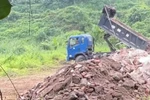 Khởi tố đối tượng đổ trái phép hơn 360 tấn chất thải xây dựng ra môi trường