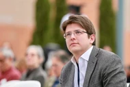 Ông Miguel Uribe Turbay, sinh ngày 28/1/1986 tại Bogotá, là cháu trai của cựu Tổng thống Colombia Julio Cesar Turbay. Ông có bằng luật và thạc sĩ Chính sách công của Đại học Andes, bằng thạc sĩ Quản trị công của Trường Harvard Kennedy. Ảnh: BN.