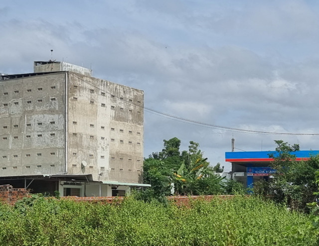 Kon Tum: “Tối hậu thư” cho người nuôi chim yến bất chấp quy hoạch - Hình 2 Kon Tum: “Toi hau thu” cho nguoi nuoi chim yen bat chap quy hoach-Hinh-2