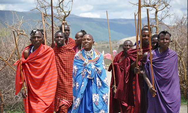 Vì sao bộ tộc người Maasai lấy phân trâu bò để xây nhà? | Báo Tri thức và Cuộc sống - TIN TỨC PHỔ BIẾN KIẾN THỨC 24H