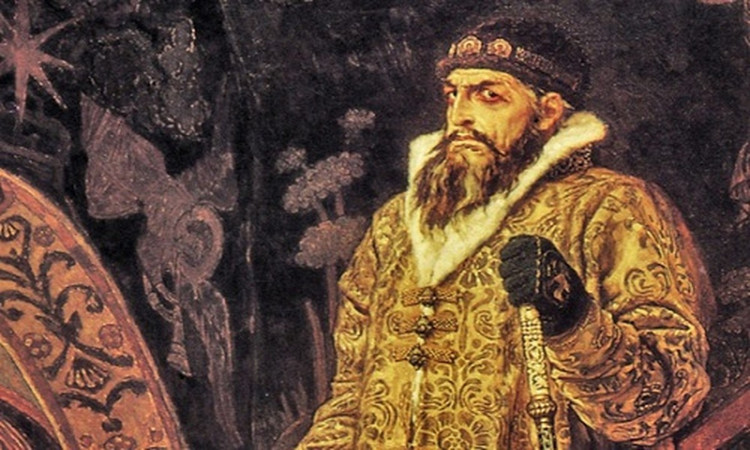 Dưới sự trị vì của Sa hoàng Ivan IV, nước Nga trở thành cường quốc về quân sự, đạt được nhiều chiến thắng lừng lẫy. Trong số này, vào năm 1552, đội quân của ông hoàng này phá tan hai căn cứ chính của Tatar. Trước đó, người Tatar tàn phá vùng đông bắc nước Nga. baooo-9.jpg
