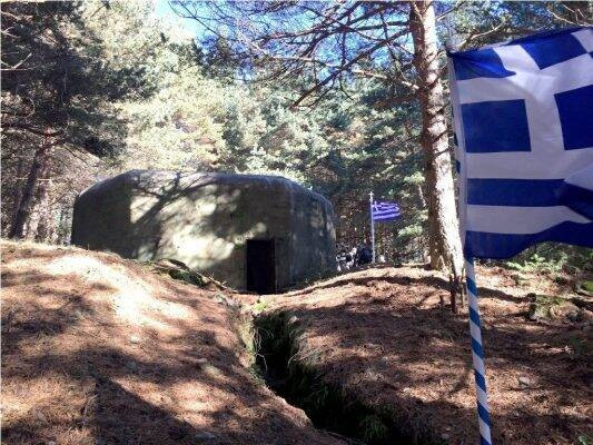 Quando a Segunda Guerra Mundial eclodiu em 1939, as fortificações ao longo da Linha Metaxas ainda estavam inacabadas. Mesmo quando os alemães invadiram a Grécia em abril de 1941, a construção da Linha Metaxas ainda estava em andamento. Um dos motivos era que a Grécia lutava contra as forças italianas desde outubro de 1940. Foto: Protothema.gr. hung-4.jpg