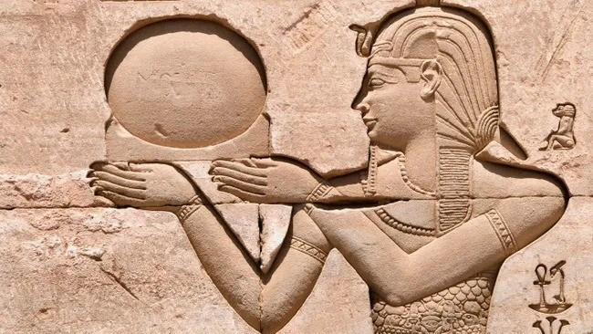 Nữ Pharaoh cuối cùng của Ai Cập Cleopatra VII (69 trước Công nguyên - 30 trước Công nguyên) nổi tiếng xinh đẹp, thông minh, hiểu biết sâu rộng và có tham vọng quyền lực lực. Ảnh: Peter Horree / Alamy. aicap-8.jpg