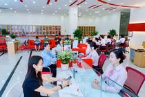 HDBank đẩy mạnh tài trợ theo chuỗi: Tín chấp lên đến 5 tỷ và tỷ lệ tài trợ đến 100%, khơi thông dòng vốn hệ sinh thái và chuỗi giá trị