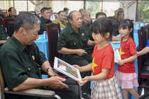 VINAMILK “viết tiếp câu chuyện hòa bình” bằng tranh và hành động