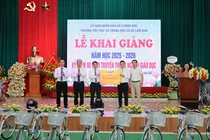 LPBank trao 300 xe đạp cho học sinh nghèo tỉnh Phú Thọ nhân dịp khai giảng