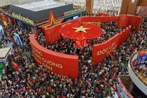 Triệu người đổ về Triển lãm lịch sử, cư dân Vinhomes chỉ 'dạo bộ là tới'