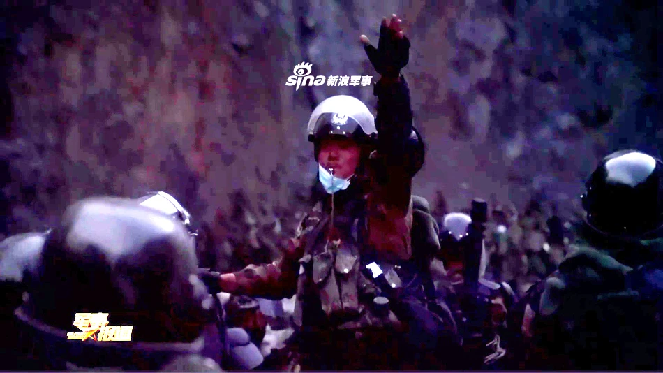 CCTV tung clip lính Trung Quốc đấu tay đôi với Ấn Độ ở biên giới