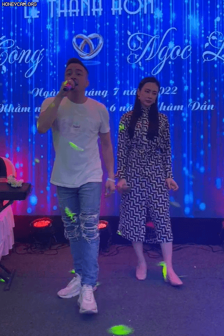 Cao Thái Sơn và Angela Phương Trinh rủ nhau đi hát đám cưới Cao Thai Son va Angela Phuong Trinh ru nhau di hat dam cuoi
