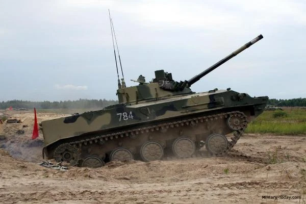 Sức mạnh thiết giáp Nga vừa "lỡ tay" nã pháo vào trung tâm thương mại