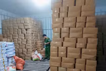 Phát hiện 29 tấn thực phẩm không rõ nguồn gốc ở Hà Giang