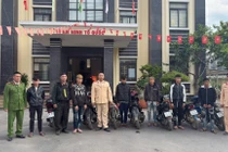 Xử lý nhóm thanh, thiếu niên đầu trần vượt chốt kiểm soát giao thông