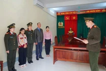 Bắt nữ quái mạo danh nhân viên Công ty Home Credit Việt Nam để lừa đảo