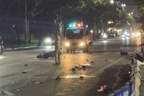 Mô tô phân khối lớn va chạm với xe máy, 2 người bị thương ở Hà Nội