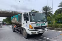 Tìm nhân chứng vụ tai nạn khiến người đi bộ tử vong ở Hà Nội 