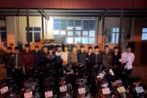 Tạm giữ 11 đối tượng mang theo hung khí đuổi đánh người ở Hà Nội