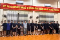 Nhóm đối tượng lạng lách, đánh võng, mang hung khí đuổi đánh đối thủ