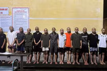 Bắt nhóm cướp biển số xe rồi đăng clip lên mạng khoe 