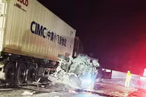 Tai nạn liên hoàn trên cao tốc Pháp Vân - Nghi Sơn, 5 ô tô bị hư hỏng