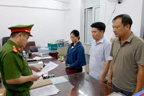 Khởi tố nguyên Giám đốc Văn phòng đăng ký đất đai ở Hòa Bình