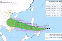 Bão Kalmaegi giật cấp 14 tiến gần Biển Đông và còn mạnh thêm 