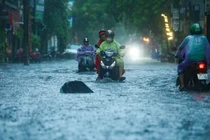 Bão số 1 đang giật cấp 13, nhiều nơi mưa rất to