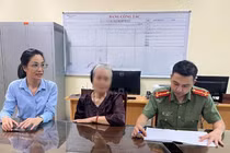 Cụ bà suýt mất gần 500 triệu sau cuộc điện thoại từ người lạ