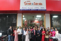 Lãnh đạo VUSTA thăm và chúc Tết Báo Tri thức và Cuộc sống 