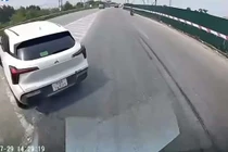 Xử phạt tài xế quay đầu xe trên cao tốc Hà Nội - Bắc Giang