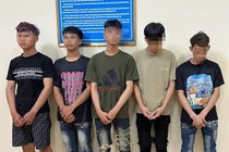 Bắt khẩn cấp 5 đối tượng gây rối trật tự công cộng ở Tuyên Quang