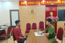 Bắt chủ nhà hai lần đốt rác trên tầng thượng gây cháy lan ở Hà Nội