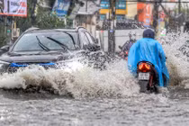 Từ chiều tối nay, miền Bắc đón mưa lớn đề phòng lốc, sét, gió giật mạnh